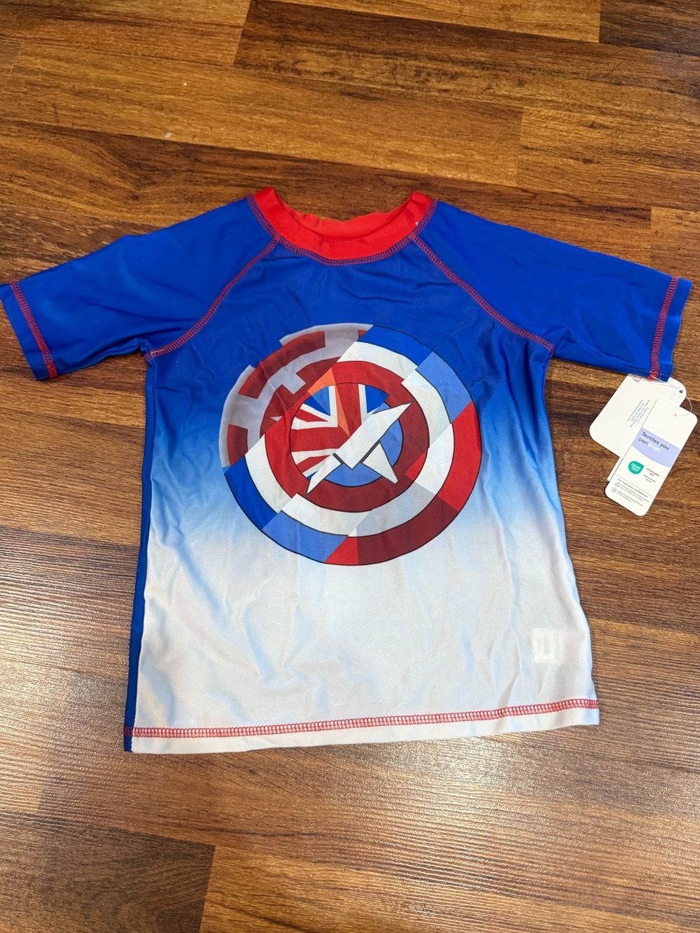 Boys Marvel Symbol of Truth Captain America Kids' Swim Rash Guard Size Small NWT